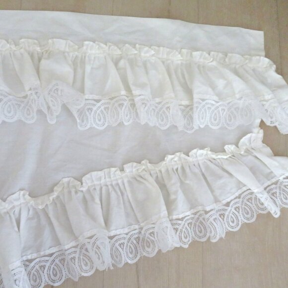Vintage White Curtain Valance Lace Ruffle Tiered Swag Cottage Shabby Chic - Picture 8 of 15